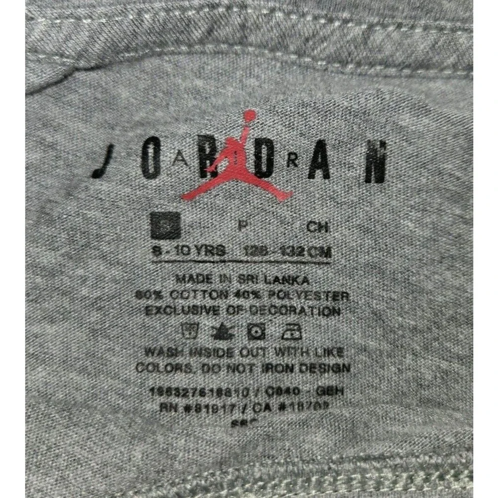 Air Jordan Short Sleeve T Shirt Gray Boys Small 8/10